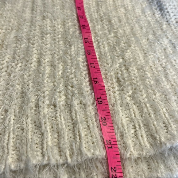 Maison Jules Cream Eyelash Sweater size medium. - Picture 5 of 6